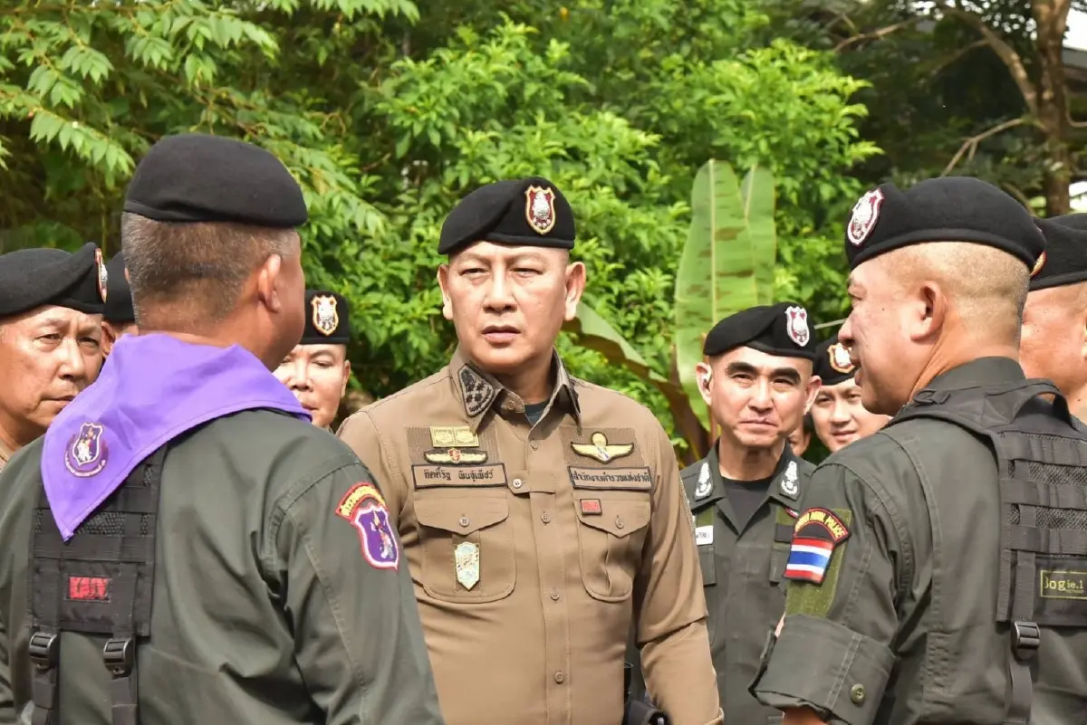 ผบ.ตร. ลงพื้นที่สระแก้ว ตรวจตำรวจภาค 2-ตชด. พร้อมปฏิบัติเต็มที่