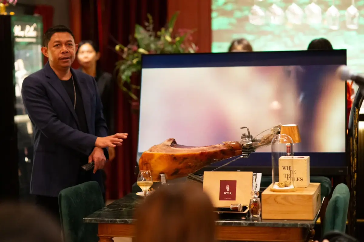 ‘5 จานอร่อย’ จาก 5 ทวีป ฉลอง 5 ปี ‘Bangkok Wine Room’ รามอินทรา 36