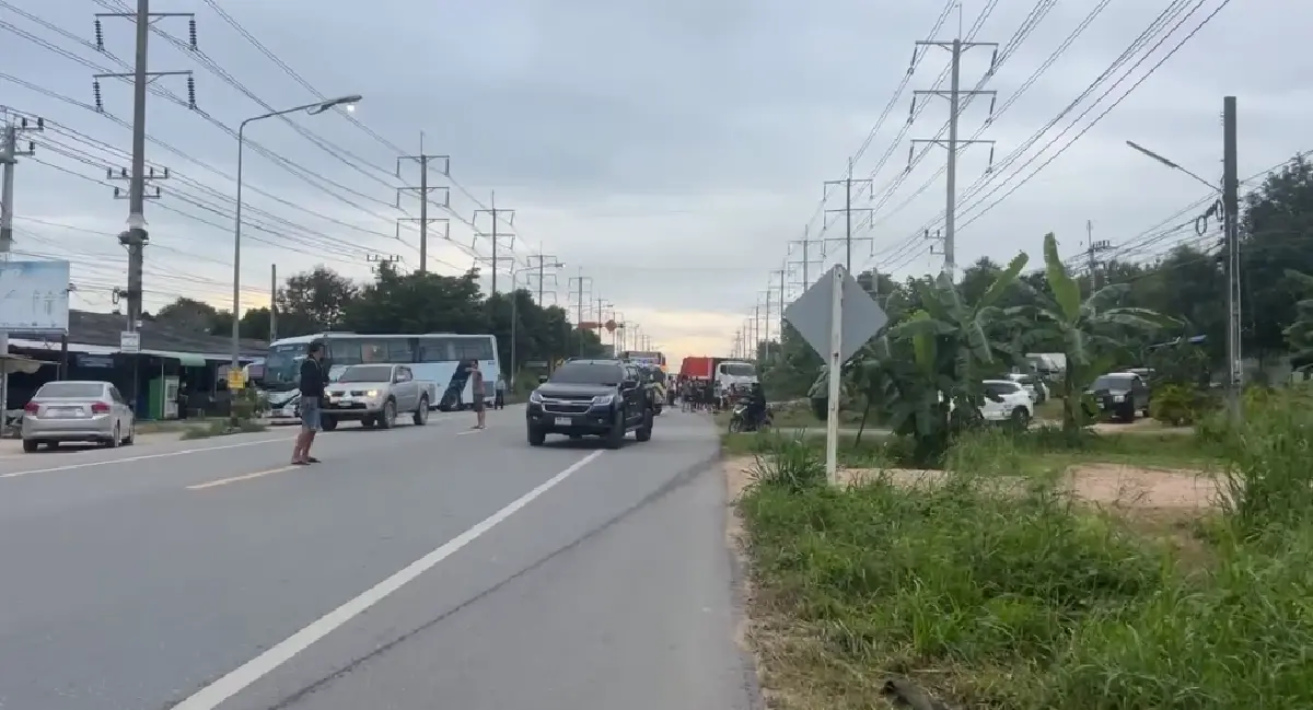 ด่วน อุบัติเหตุหมู่ ระยอง รถบัส ชน รถรับส่งนักเรียน ดับ 1 เจ็บอื้อ