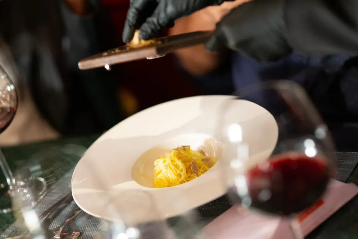 ‘5 จานอร่อย’ จาก 5 ทวีป ฉลอง 5 ปี ‘Bangkok Wine Room’ รามอินทรา 36