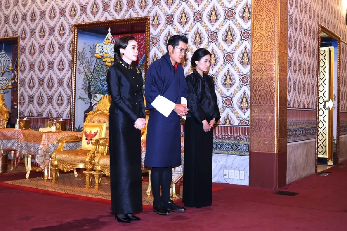 ในหลวง-พระราชินี เสด็จฯ ในการพระพิธีธรรมสวดพระอภิธรรมพระบรมศพ สมเด็จพระพันปีหลวง