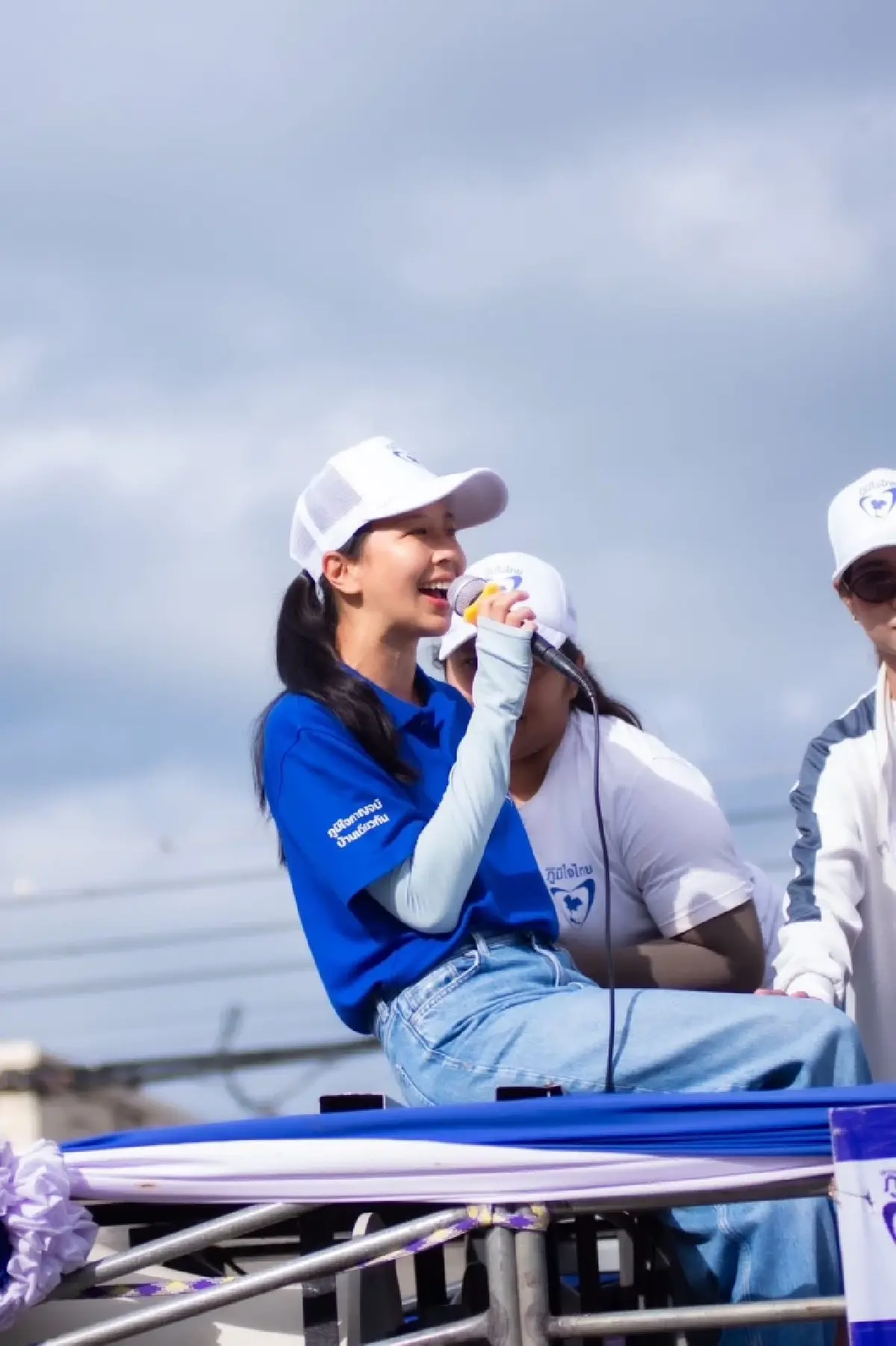 'น้ำเงิน' สยบ 'แดง' เบื้องลึก! รวมพล 'บ้านใหญ่' ยึดตะวันตก