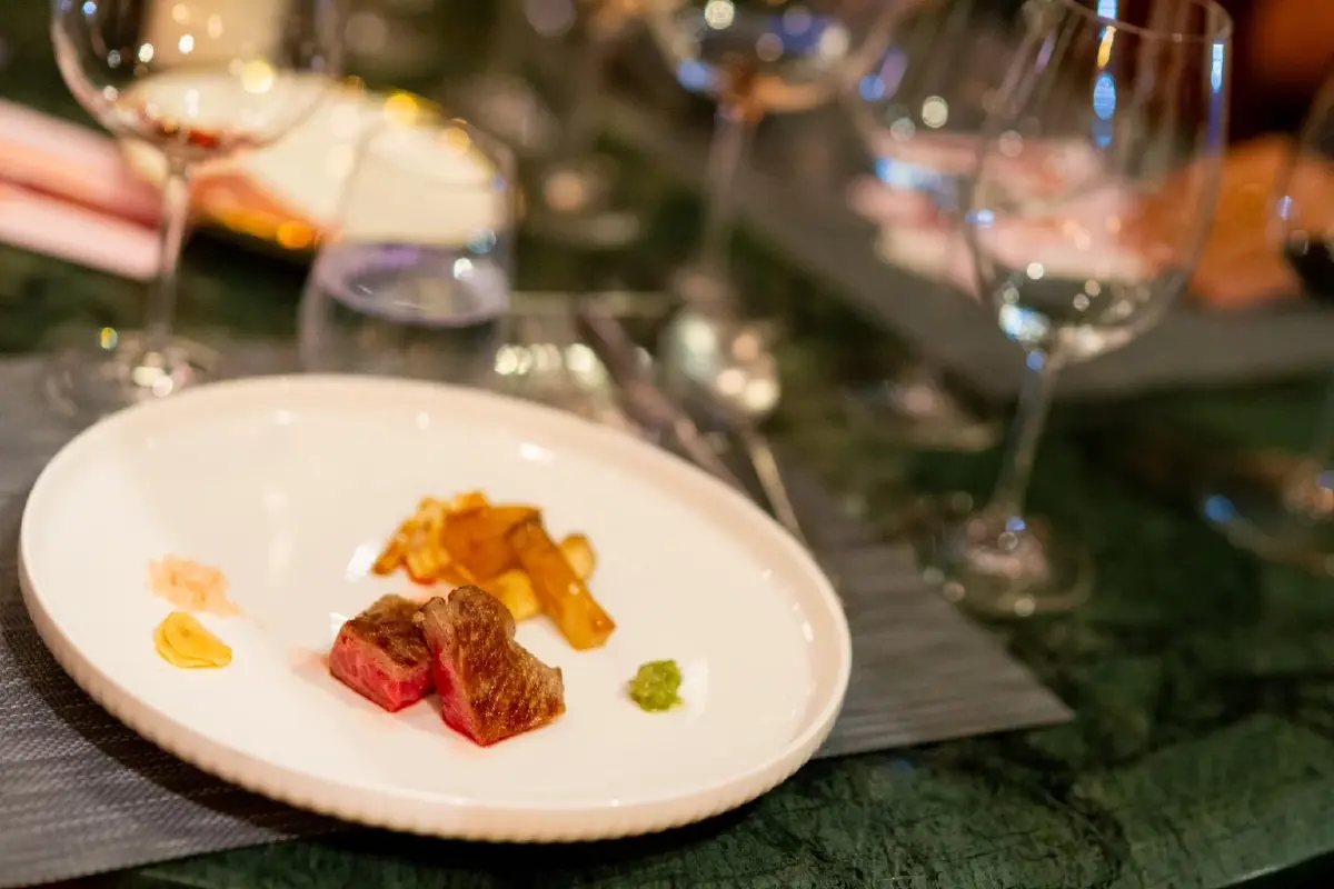 ‘5 จานอร่อย’ จาก 5 ทวีป ฉลอง 5 ปี ‘Bangkok Wine Room’ รามอินทรา 36