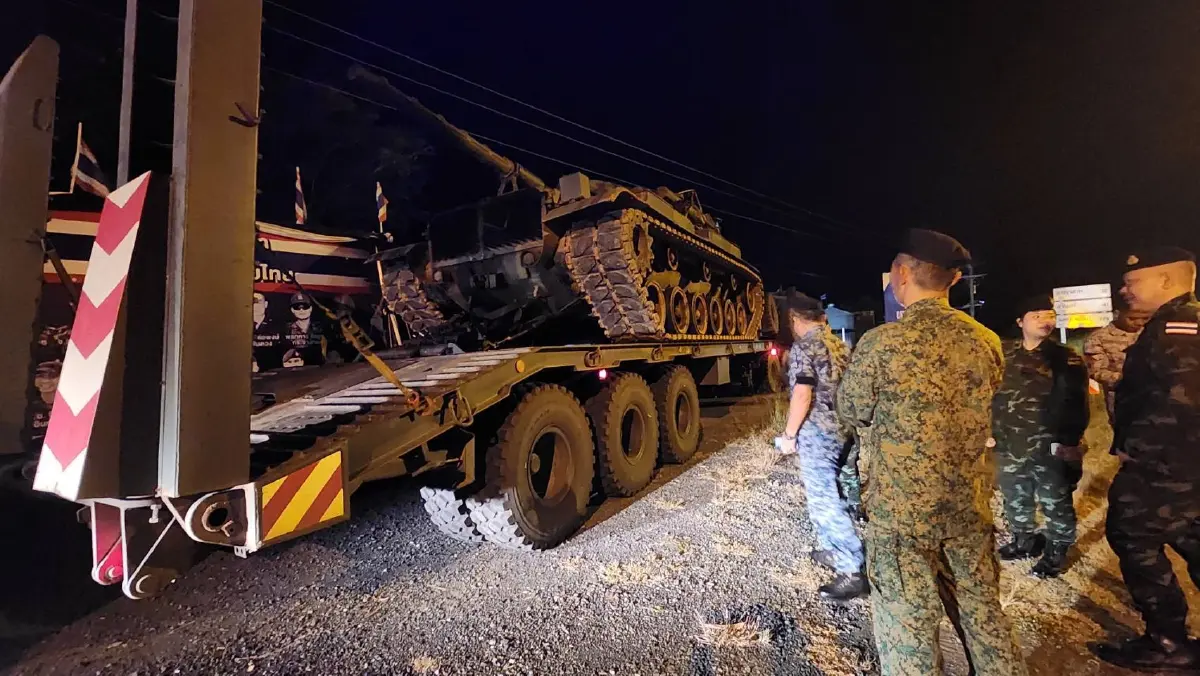 'กองทัพไทย' เปิดภาพเคลื่อนย้ายรถถัง กลับที่ตั้ง ตามข้อตกลงสันติภาพ