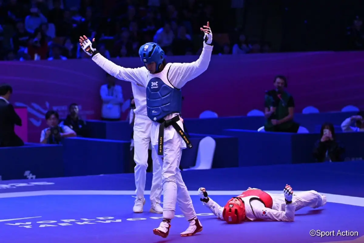 'เจ้าหยู บัลลังก์' สร้างตำนาน คว้าแชมป์โลกเทควันโด คนที่ 6 ของไทย