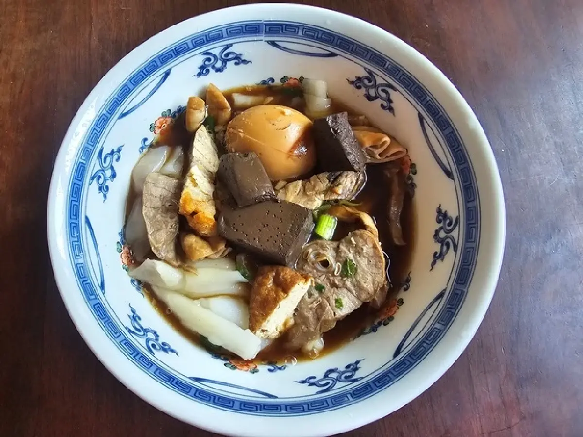 ‘10 ร้านก๋วยเตี๋ยว’ แสนอร่อย สุดประทับใจ ‘หมูหวานชวนชิม’