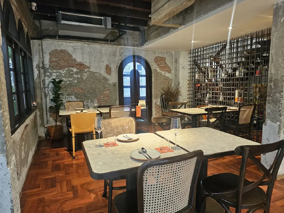 ‘เชฟกบ-กิตติธัช’ แห่ง ‘ร้านอาณาเขต’ เสิร์ฟ อาหารไทย ‘ไม่ไทยไม่ทำ’