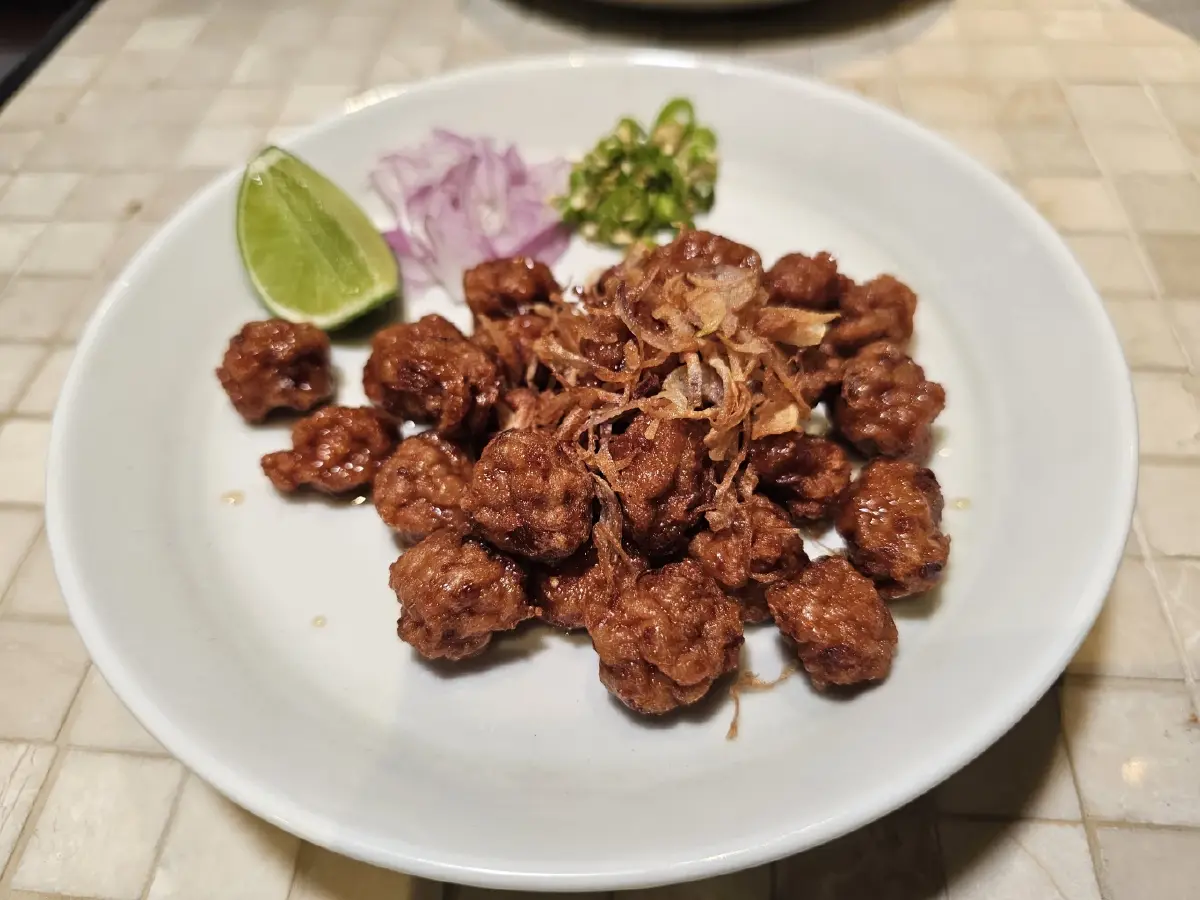 ‘เชฟกบ-กิตติธัช’ แห่ง ‘ร้านอาณาเขต’ เสิร์ฟ อาหารไทย ‘ไม่ไทยไม่ทำ’