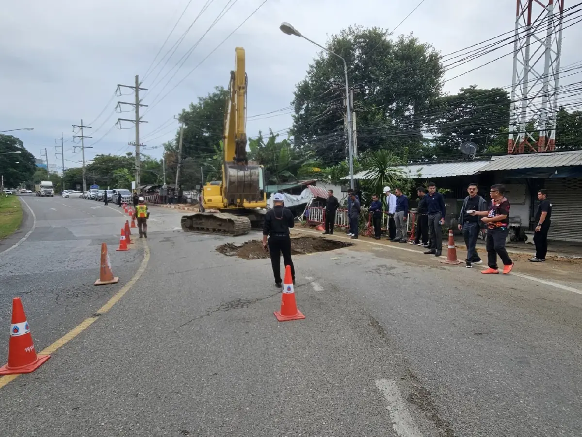 คืบหน้า ถนนยุบตัว นครสวรรค์ ผู้ใช้ทางระวัง ยูเทิร์นใต้สะพานเดชา