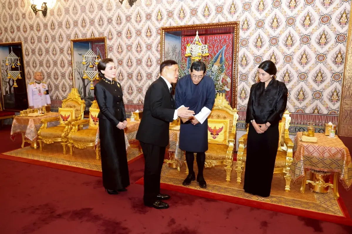 ในหลวง-พระราชินี เสด็จฯ ในการพระพิธีธรรมสวดพระอภิธรรมพระบรมศพ สมเด็จพระพันปีหลวง