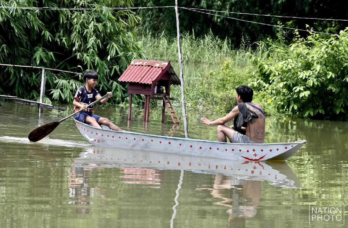 เปิดภาพ น้ำท่วมโพธิ์ประทับช้าง จ.พิจิตร นานเกือบเดือน ชาวบ้านเดือดร้อนหนัก