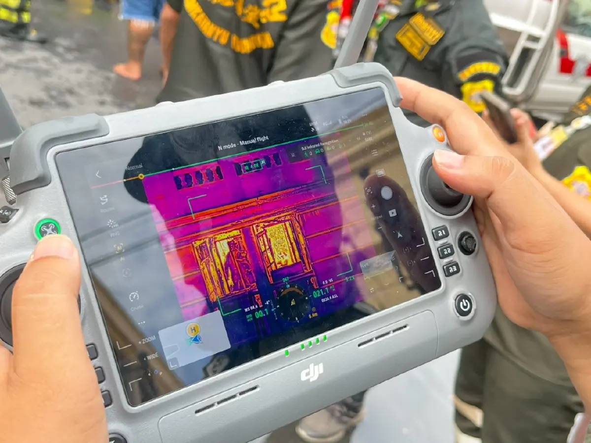 คืบหน้า ไฟไหม้โรงแรมดัง อุดมสุข 17 คนตกตึก เสียชีวิต เร่งดับเพลิง