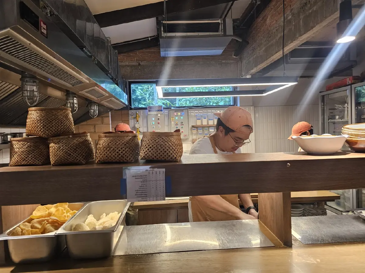 ‘เชฟกบ-กิตติธัช’ แห่ง ‘ร้านอาณาเขต’ เสิร์ฟ อาหารไทย ‘ไม่ไทยไม่ทำ’