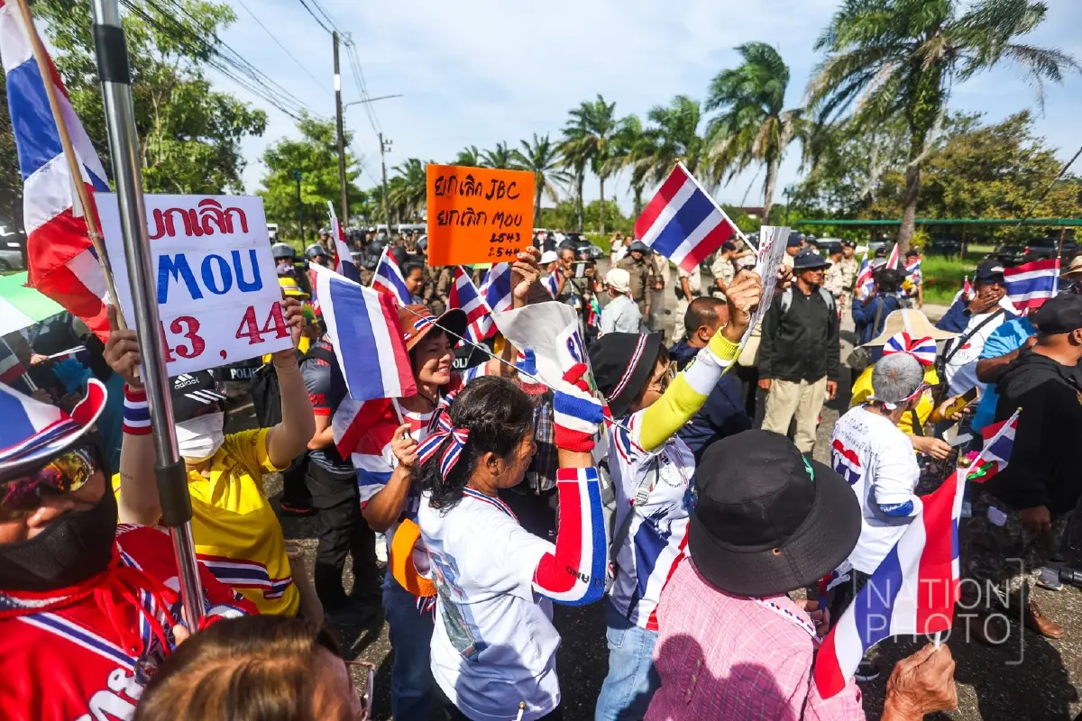 คปท. บุกจันทบุรี ยื่นเลื่อนประชุม JBC ยกเลิก MOU 43-44
