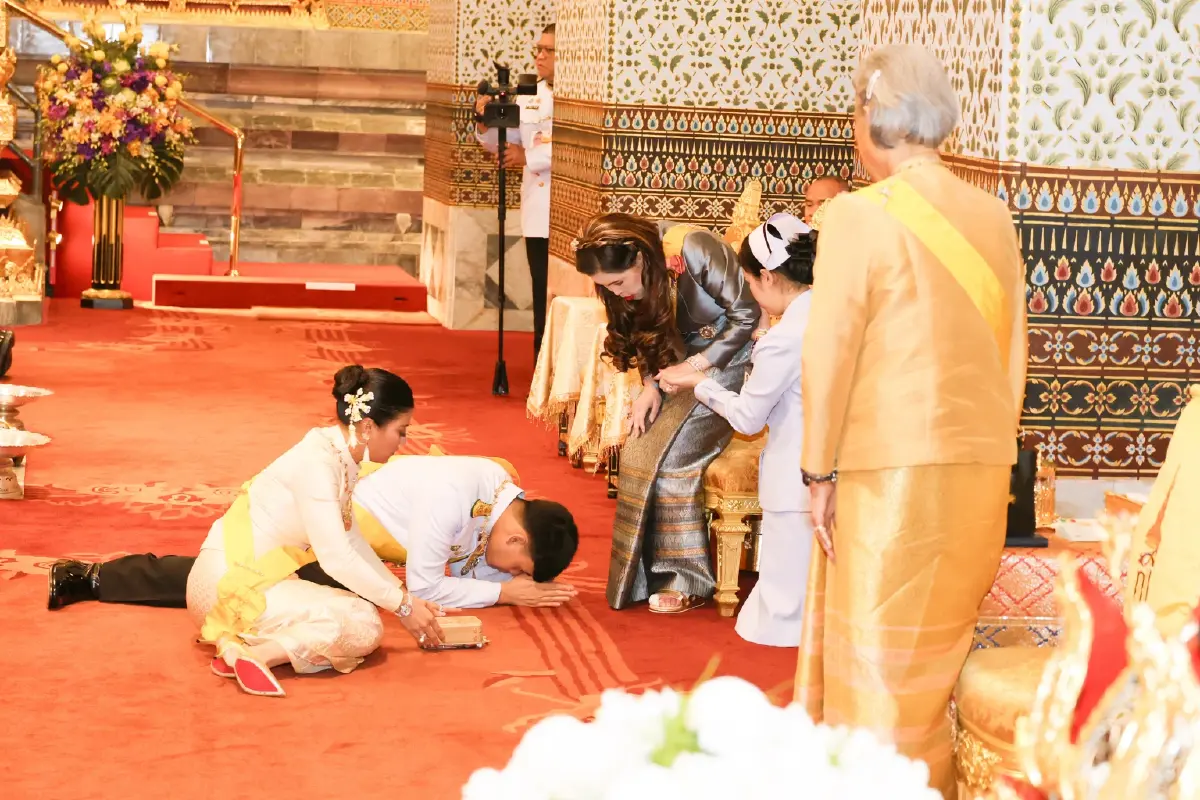 ในหลวง - พระราชินี ทรงบำเพ็ญพระราชกุศล เนื่องในวันนวมินทรมหาราช 2568