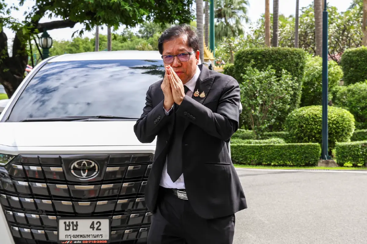 ภาพชุด บรรยากาศ ประชุม ครม. นัดพิเศษ วางกรอบจัดงานพระบรมศพ พระพันปีหลวง