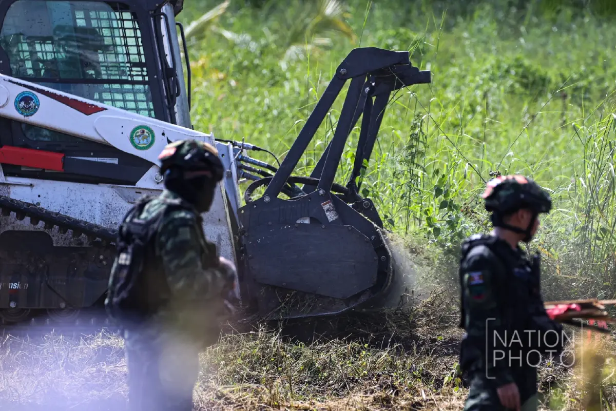 'กองกำลังบูรพา' เร่งเคลียร์ทุ่นระเบิด 'บ้านหนองหญ้าแก้ว'