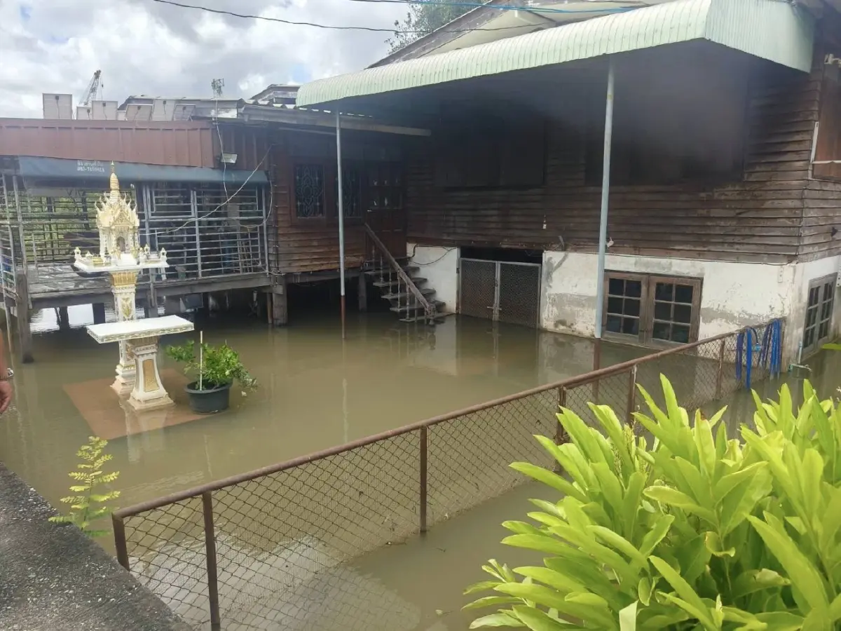 อัปเดต น้ำท่วม 17 จังหวัด เดือดร้อนกว่า 1 แสนครัวเรือน - เสียชีวิต 12 ราย