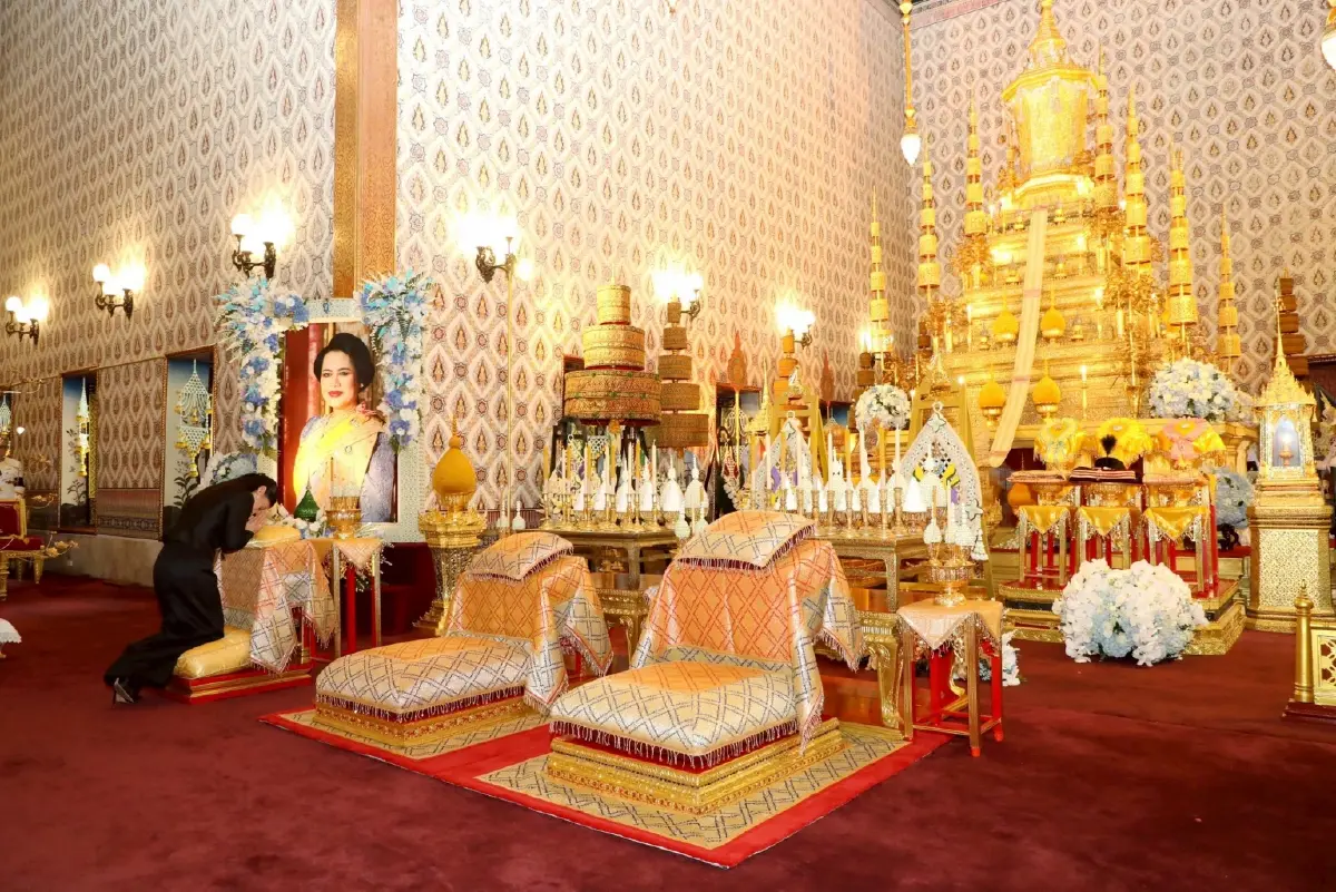 พระโกศทองใหญ่: พระเกียรติยศสูงสุด “สมเด็จพระพันปีหลวง” ครั้งแรกในประวัติศาสตร์ไทย