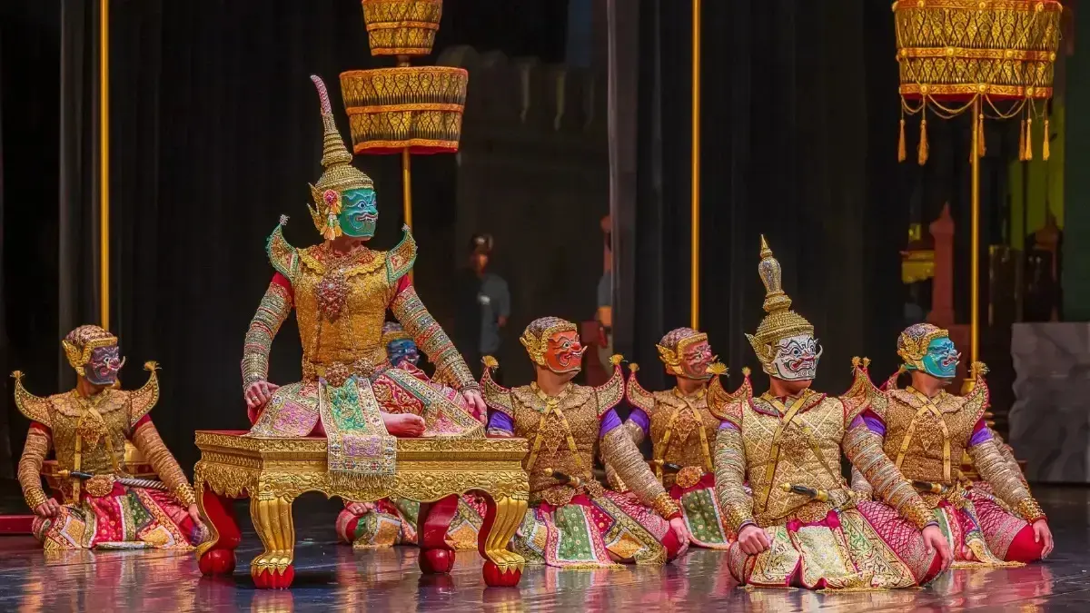 พระราชกรณียกิจ สมเด็จพระนางเจ้าสิริกิติ์ฯ พระราชชนนีพันปีหลวง แม่ของแผ่นดิน