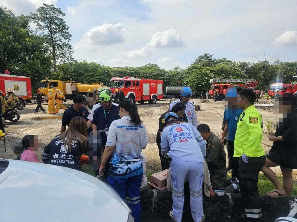 ด่วน ไฟไหม้คอนโดสูง 38 ชั้น ตรงข้ามห้างดังปิ่นเกล้า คนติดค้างอื้อ