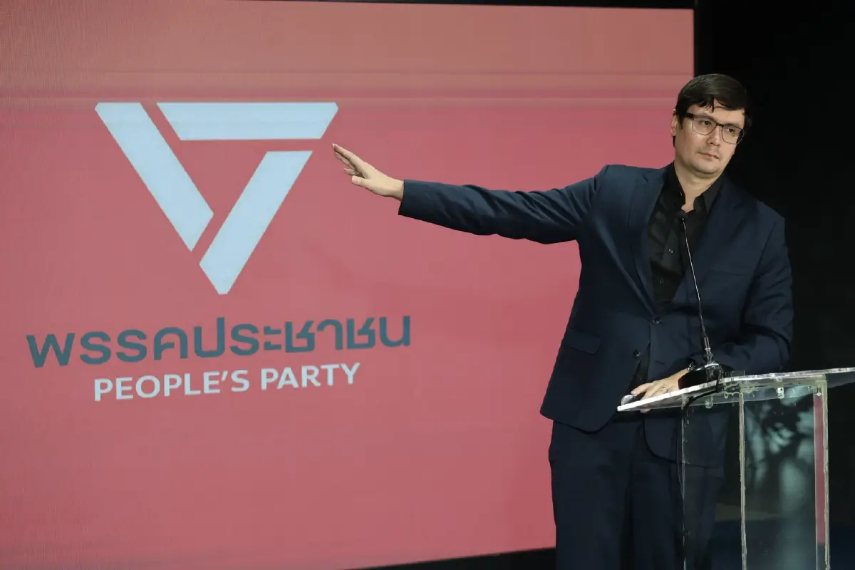 'โรม' ปูดแก๊งทุนเทา ใช้กลไกการเงินยึดไทย ผิดหวังนายกฯไร้ท่าที