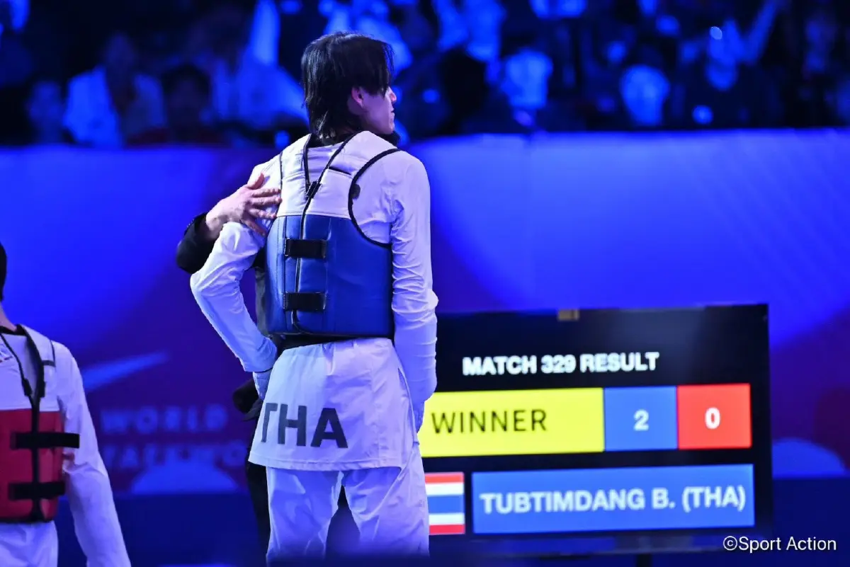 'เจ้าหยู บัลลังก์' สร้างตำนาน คว้าแชมป์โลกเทควันโด คนที่ 6 ของไทย