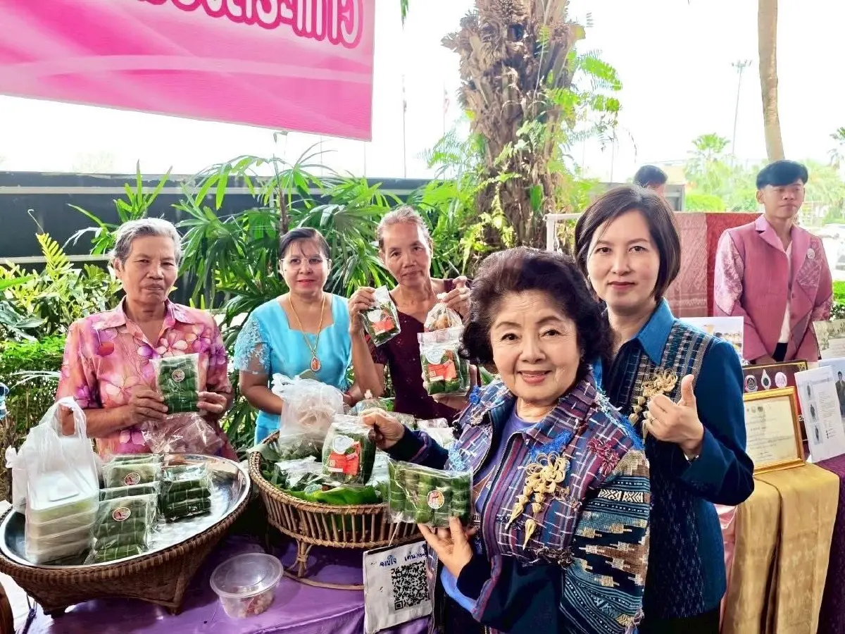 2 ขั้ว 'เทียนทอง' ฝ่าพายุชาตินิยม 'หนองจาน'