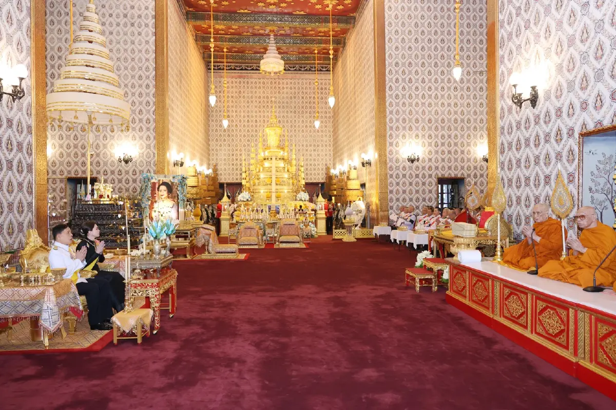 ในหลวง พระราชินี ทรงบำเพ็ญพระราชกุศลสัตตมวาร 7 วัน ถวายพระบรมศพ พระพันปีหลวง