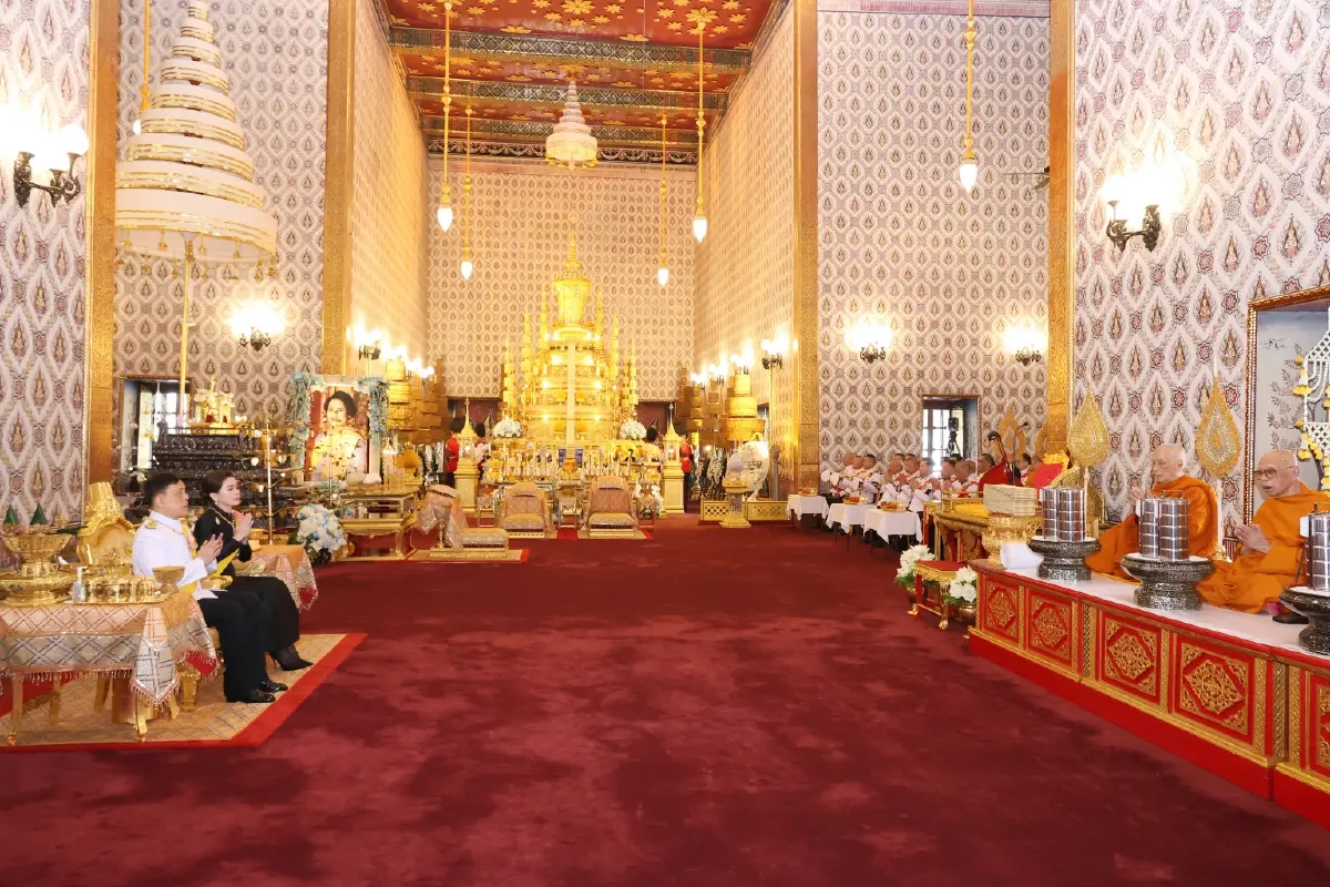 ในหลวง-พระราชินี เสด็จฯ ในการพระราชพิธีทรงบำเพ็ญพระราชกุศลสัตตมวาร 7 วัน ถวายพระบรมศพสมเด็จพระนางเจ้าสิริกิติ์ฯ พระบรมราชชนนีพันปีหลวง