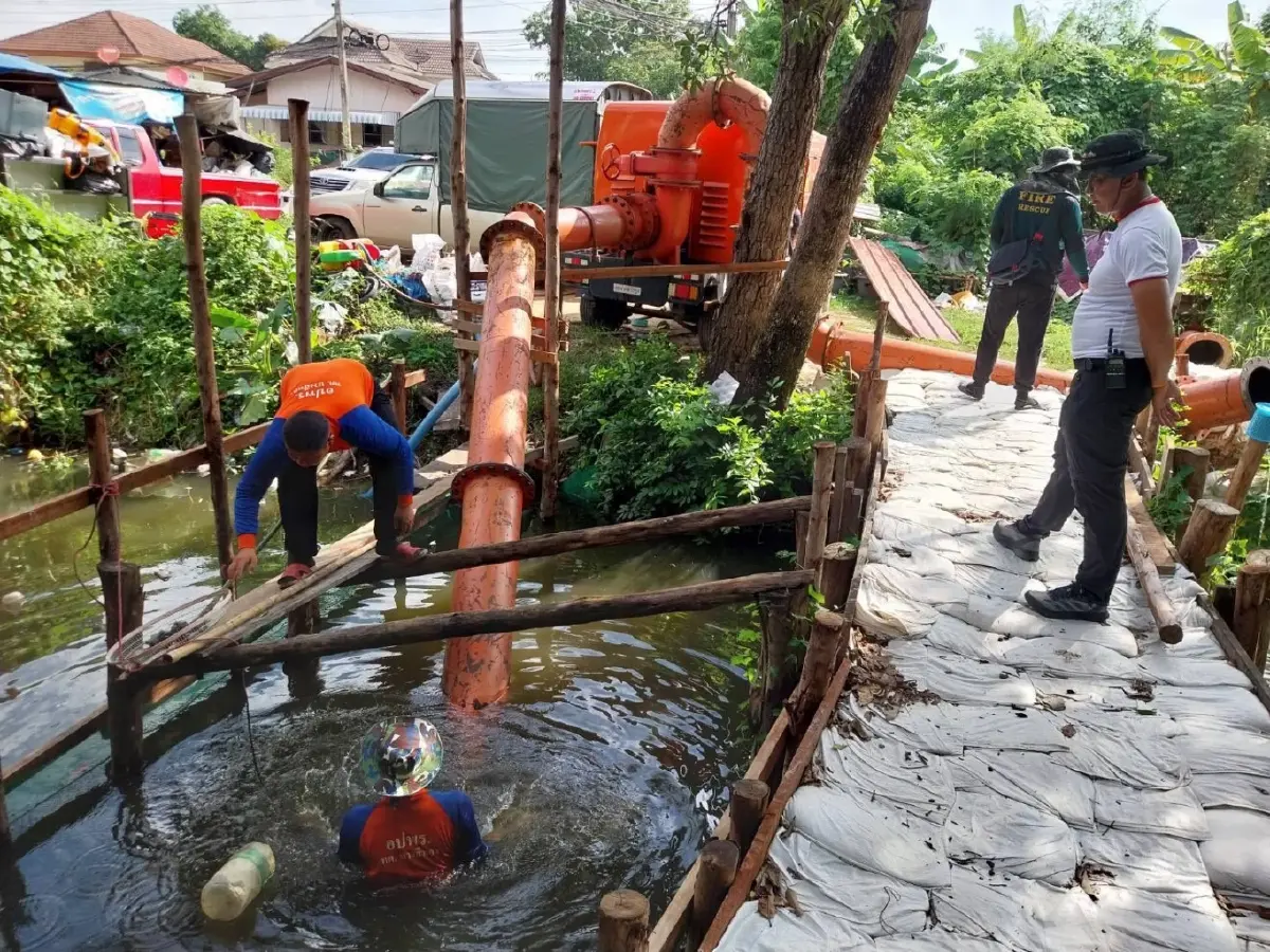 น้ำท่วม ล่าสุด 15 จังหวัดยังจมบาดาล จับตา 'เฟิงเฉิน' ซ้ำเติมอีสาน