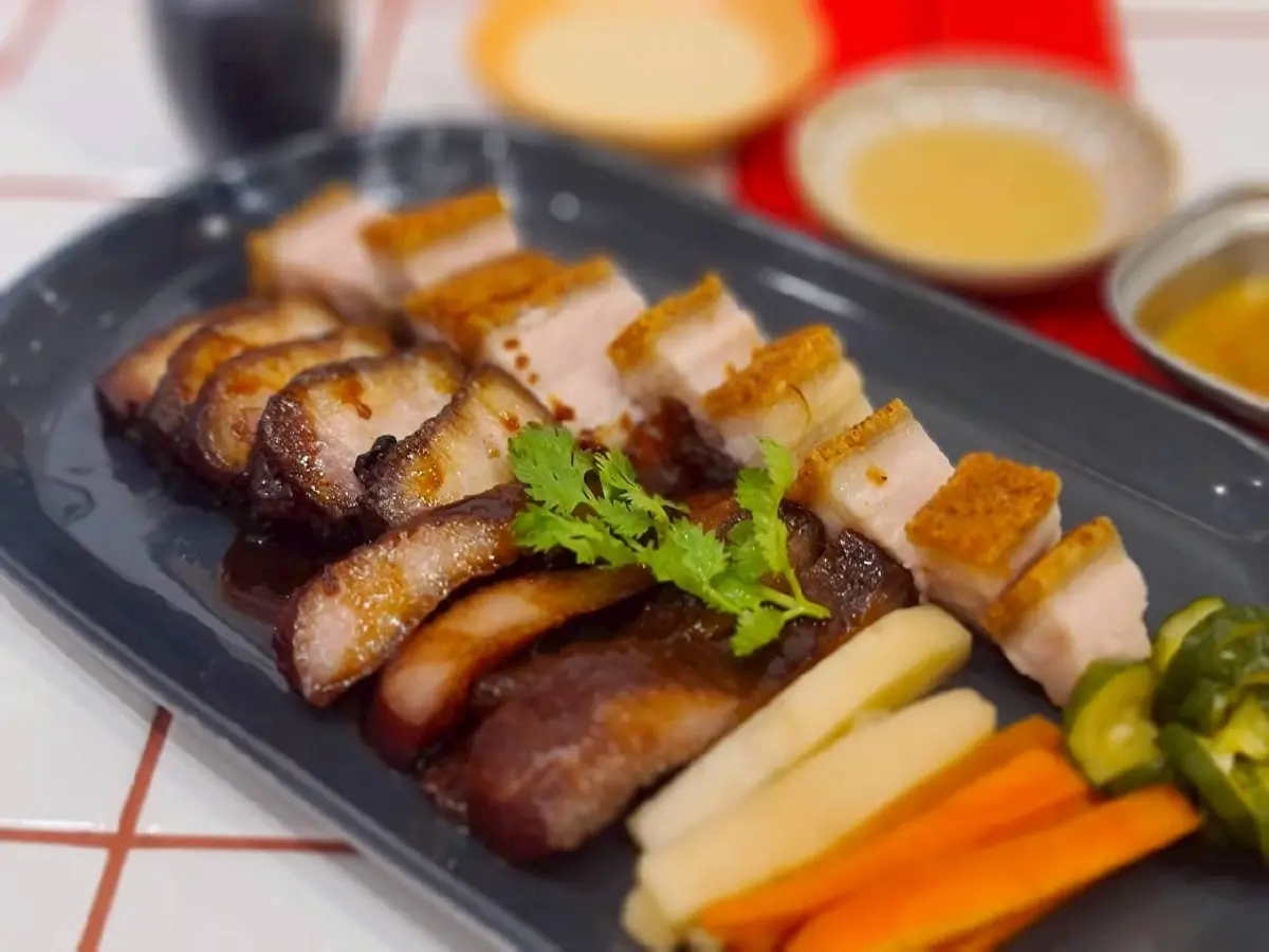 คุยกับเชฟอิน็อค ข้าวมันไก่สิงคโปร์, ฮ่องกง, ข้าวมันไก่ไทย ต่างกันอย่างไร