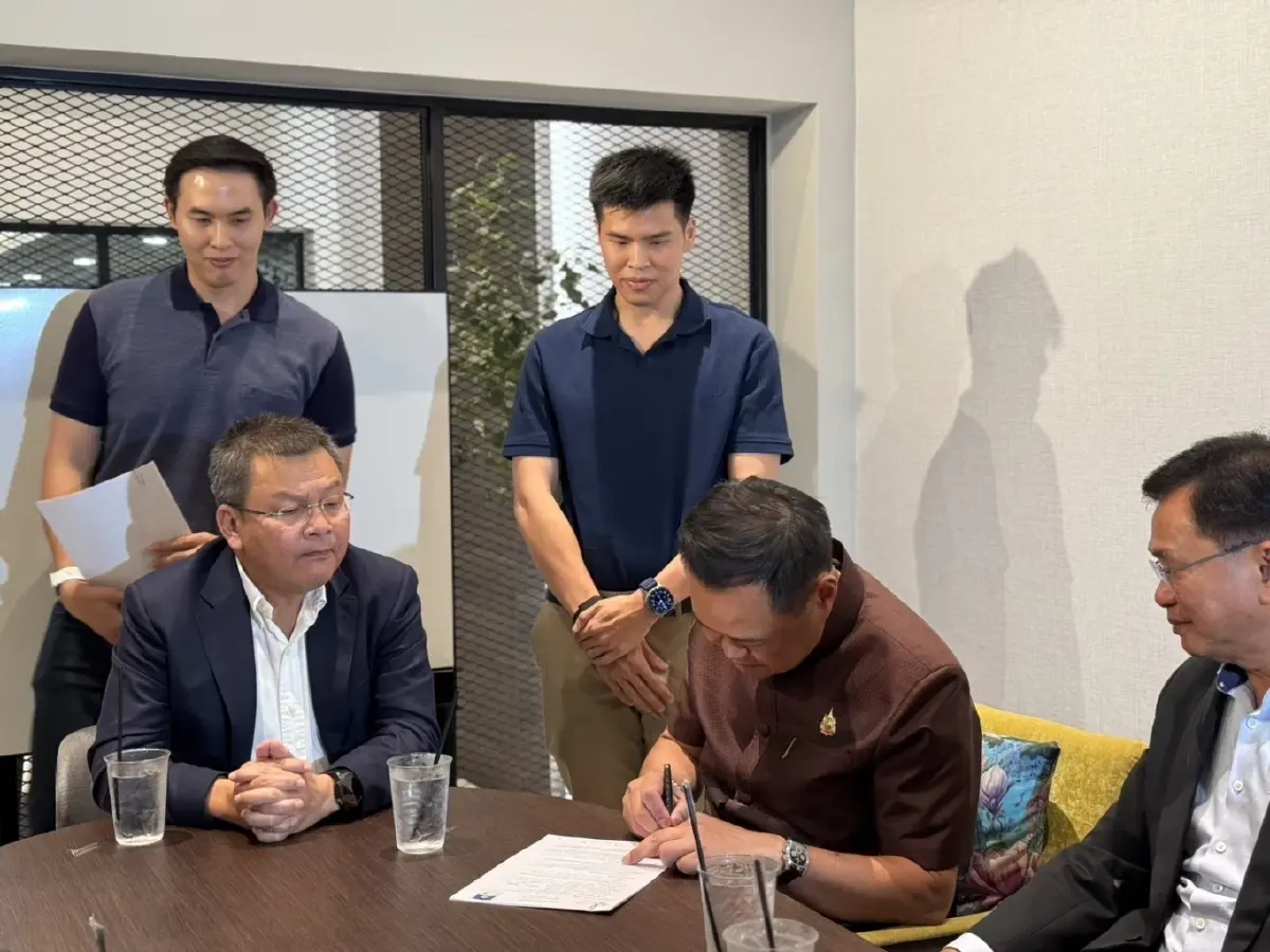 'อนุทิน' รับ'ภูมิใจดูด' เปิดตัว2ตระกูล'อรรณนพพร-รัตนเศรษฐ' -2ซุ้มรทสช.