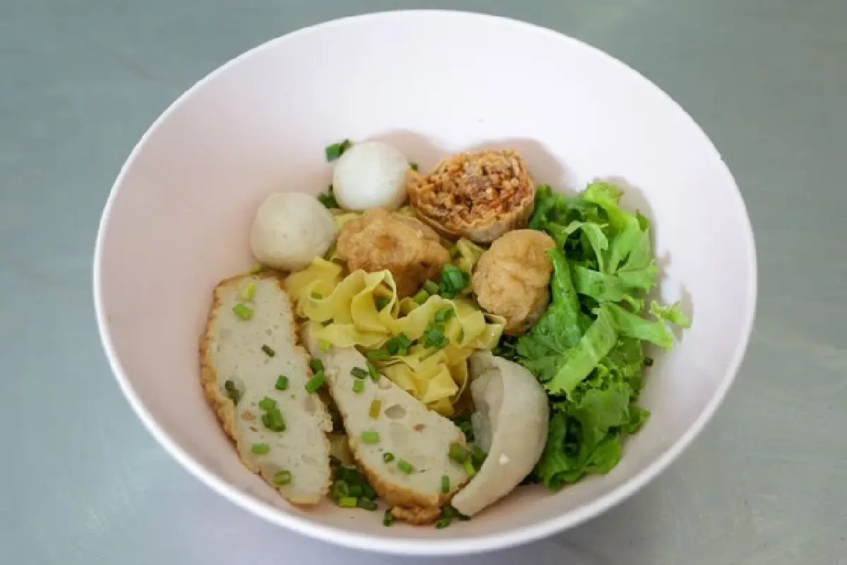 ‘10 ร้านก๋วยเตี๋ยว’ แสนอร่อย สุดประทับใจ ‘หมูหวานชวนชิม’