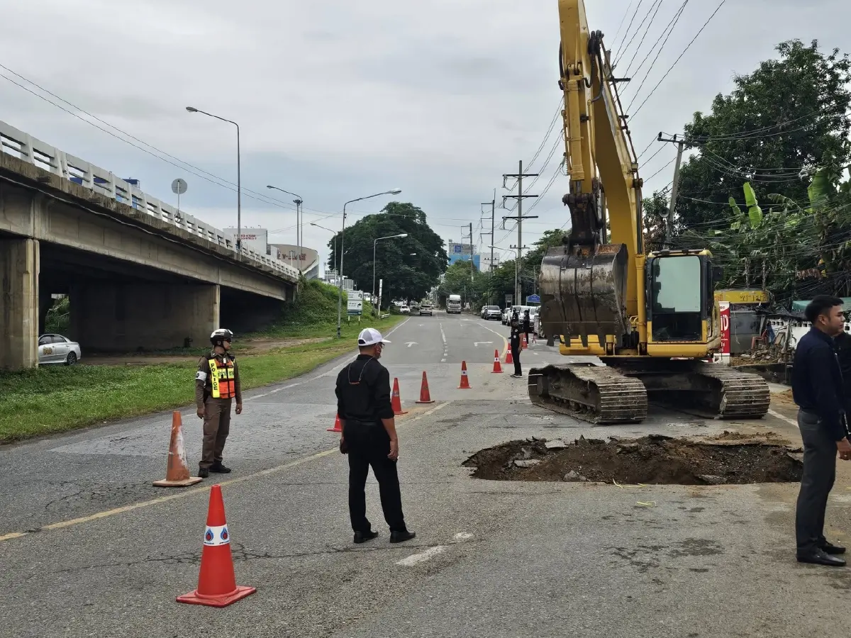 คืบหน้า ถนนยุบตัว นครสวรรค์ ผู้ใช้ทางระวัง ยูเทิร์นใต้สะพานเดชา