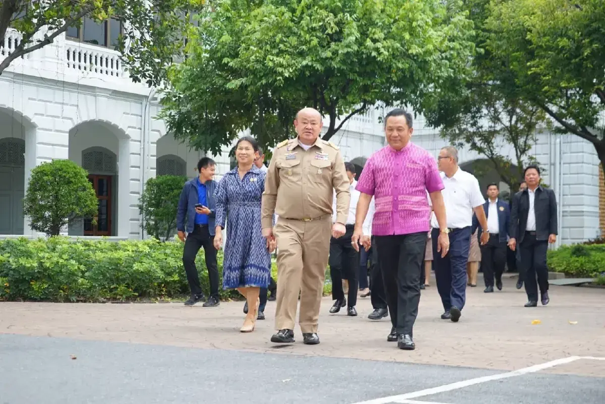 เขย่า มท. ‘ล้างไพ่’ รัฐบาล พท. จับตา ‘บิ๊กล็อต\' รับเลือกตั้ง