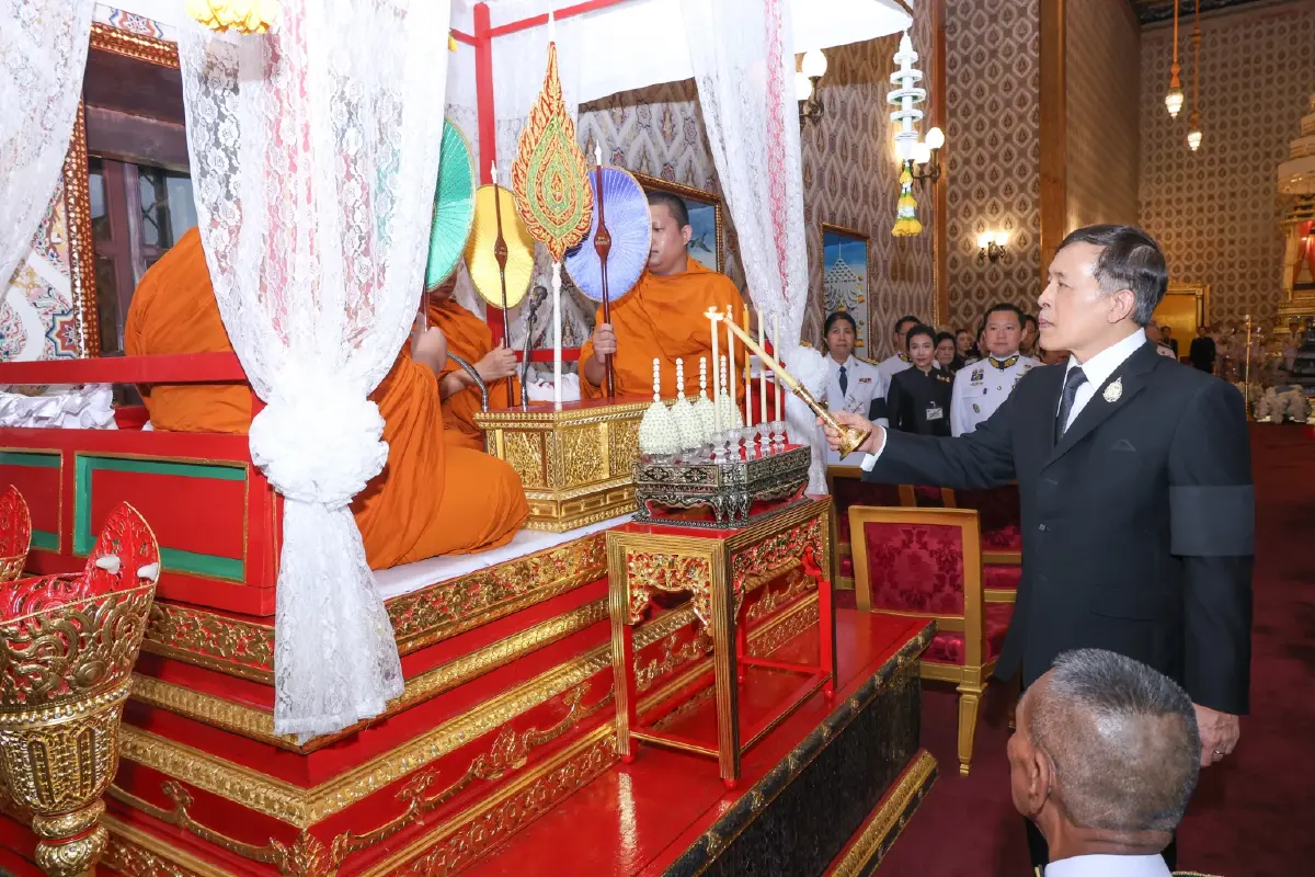 ในหลวง-พระราชินี เสด็จฯ ทรงบำเพ็ญพระราชกุศล ในการพระพิธีธรรมสวดพระอภิธรรมพระบรมศพฯ