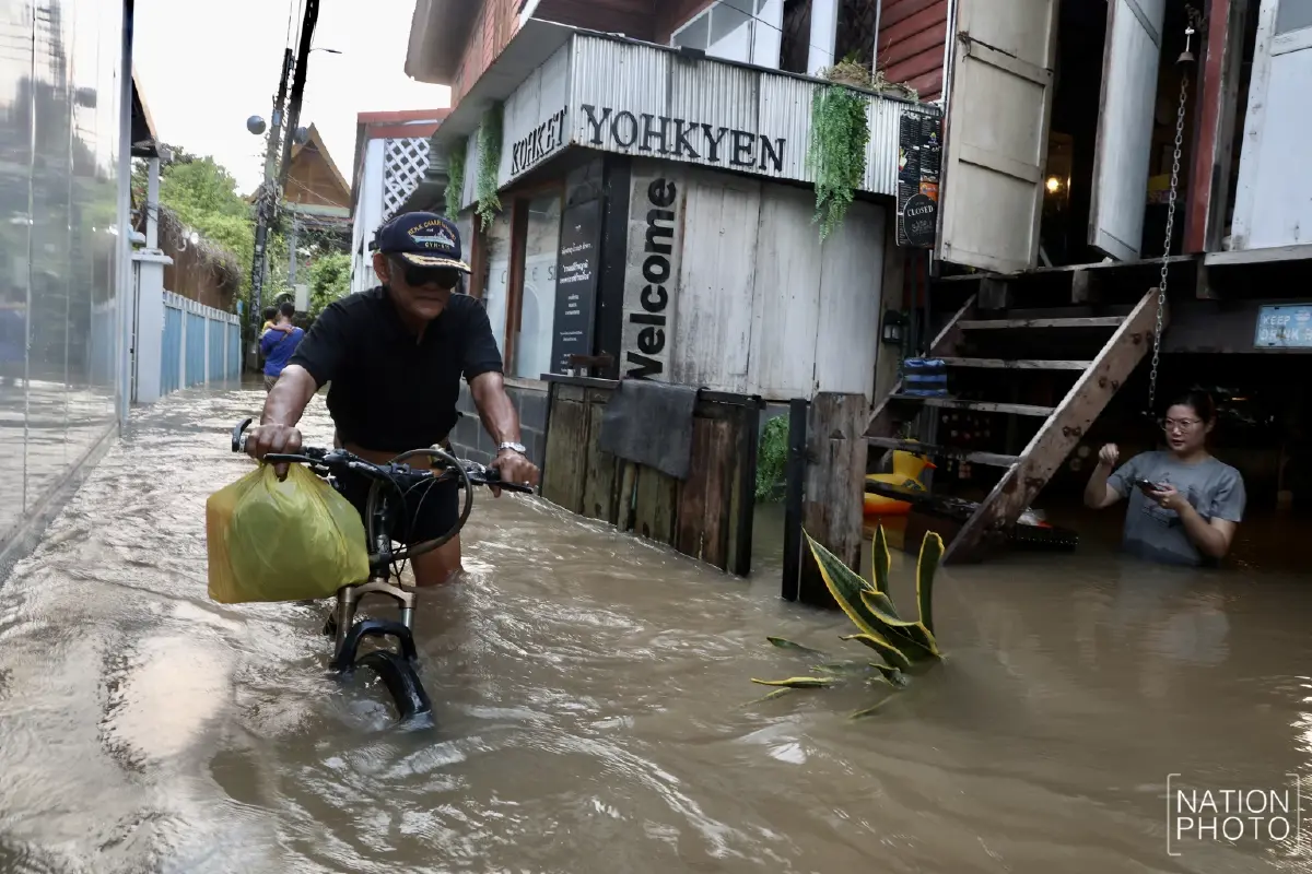 น้ำเจ้าพระยาสูงต่อเนื่อง พื้นที่เกาะเกร็ดยังท่วมขัง บางจุดสูง 40 ซม.