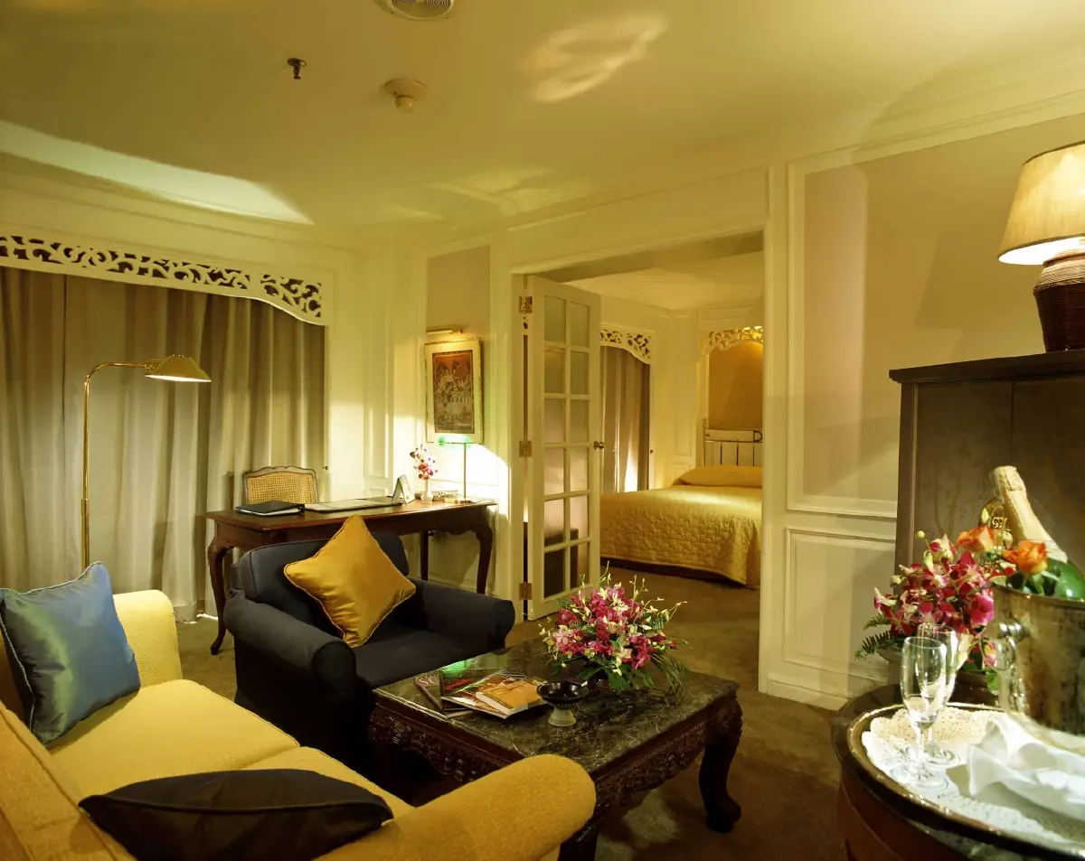 'ชนินทธ์ โทณวณิก' สายลม แสงแดด และรหัสลับจากคุณแม่ 'ท่านผู้หญิงชนัตถ์ ปิยะอุย'