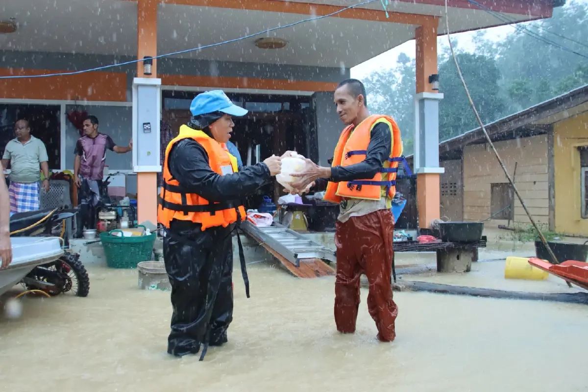 น้ำท่วมยะลา น้ำลดไม่ทันไร 'ฝนถล่มซ้ำ' มวลน้ำจ่อพื้นที่เศรษฐกิจ
