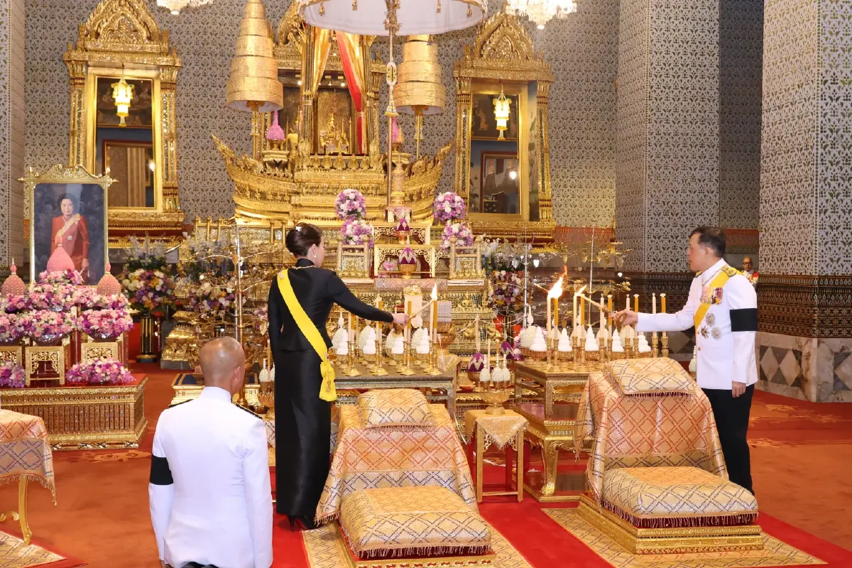 ในหลวง-พระราชินี ทรงบำเพ็ญพระราชกุศลวันคล้ายวันประสูติ กรมพระนครปฐมฯ