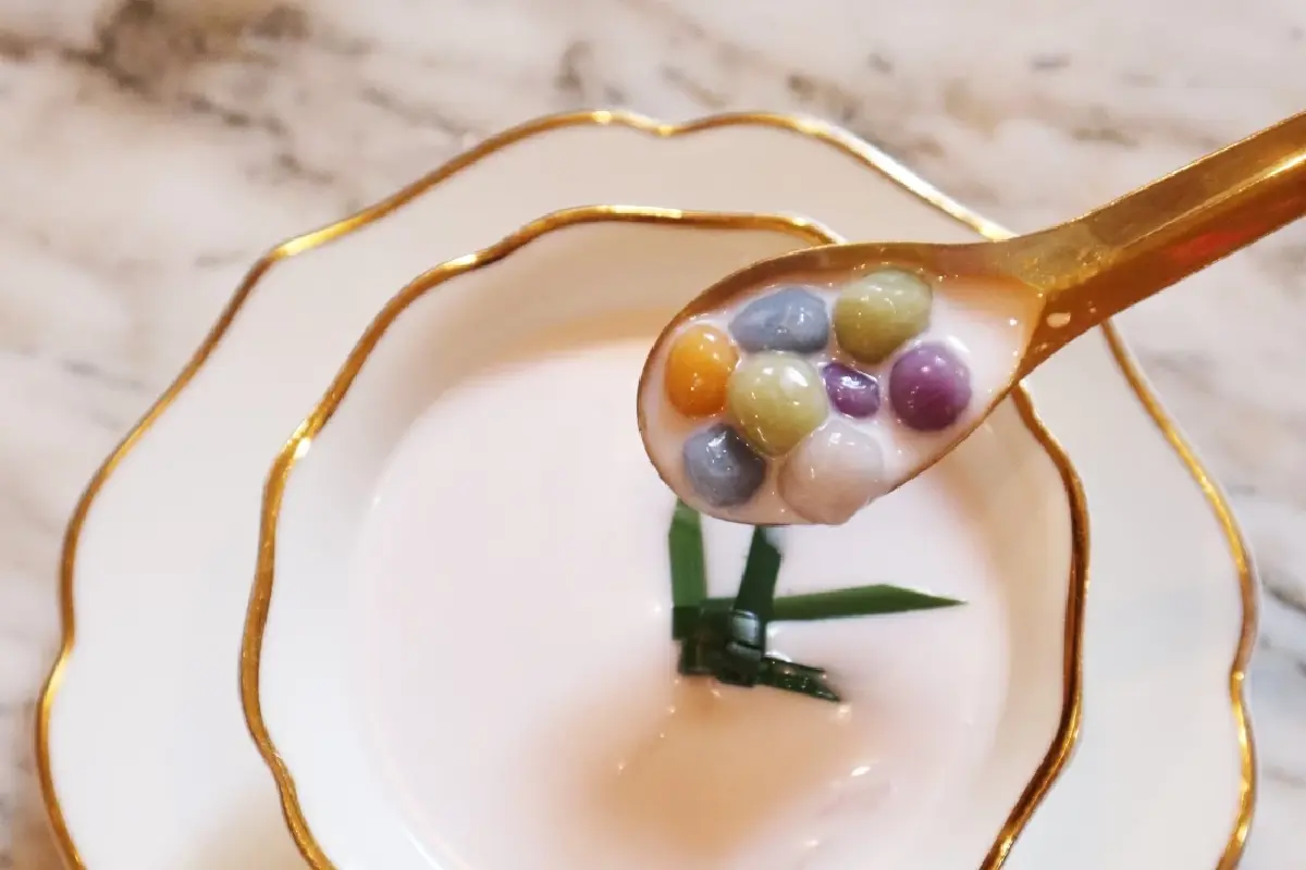 ‘เปรม’ คาเฟ่ขนมไทยในบ้านคหบดีอายุ 80 ปี ย่านเมืองเก่า ‘ภูเก็ต’