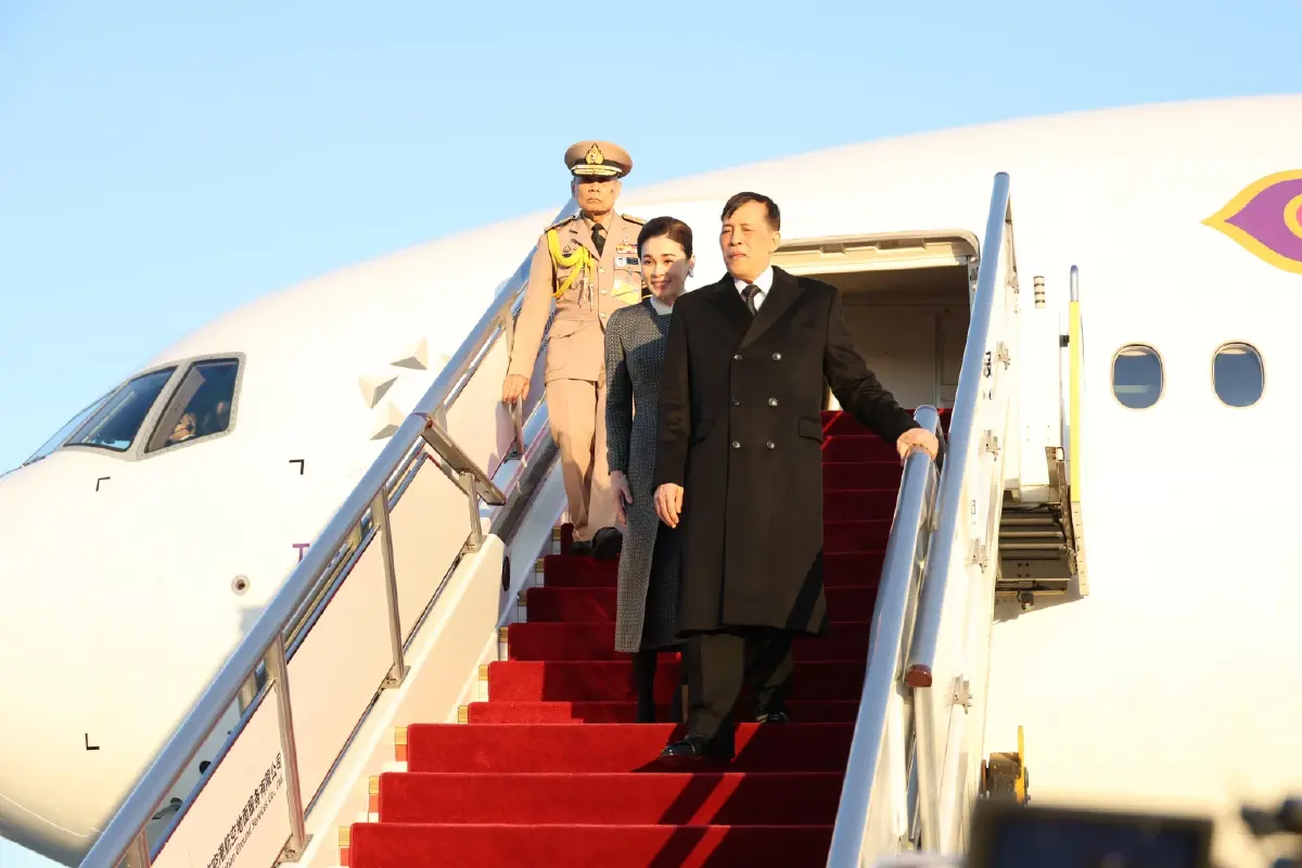 ในหลวง-พระราชินี เสด็จฯเยือนสาธารณรัฐประชาชนจีนอย่างเป็นทางการ