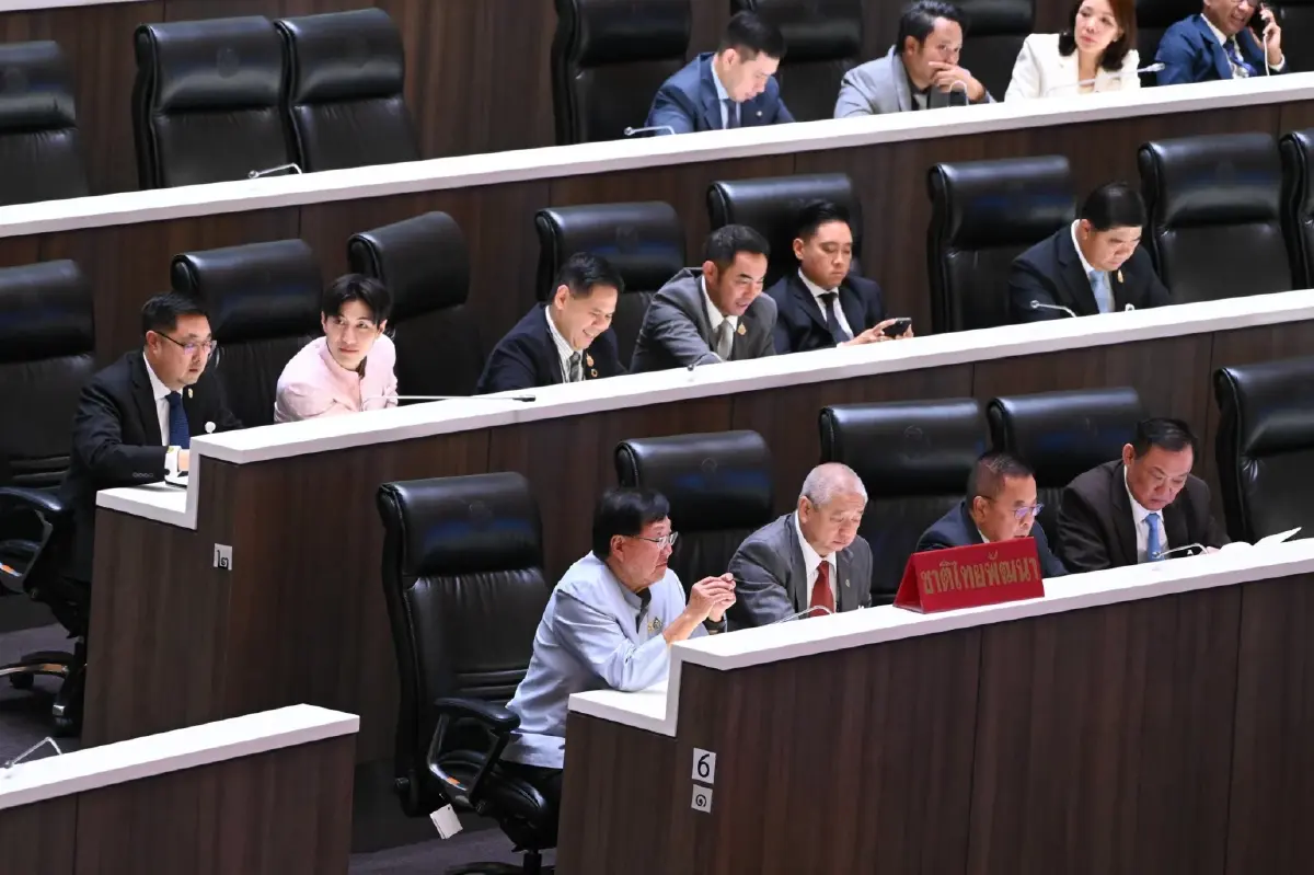 สแกนทัพ ‘บ้านใหญ่สุพรรณ’ วัดใจ ‘วราวุธ’ ทิ้งมรดกพ่อ ซบ‘ค่ายน้ำเงิน’