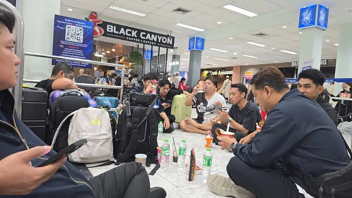 หอการค้าฯ ระดมช่วยเหลือน้ำท่วมหาดใหญ่ เผย ทีมหอฯถูก เที่ยวบินยกเลิก-ตั๋วพุ่งเกิน 6,000 บาท