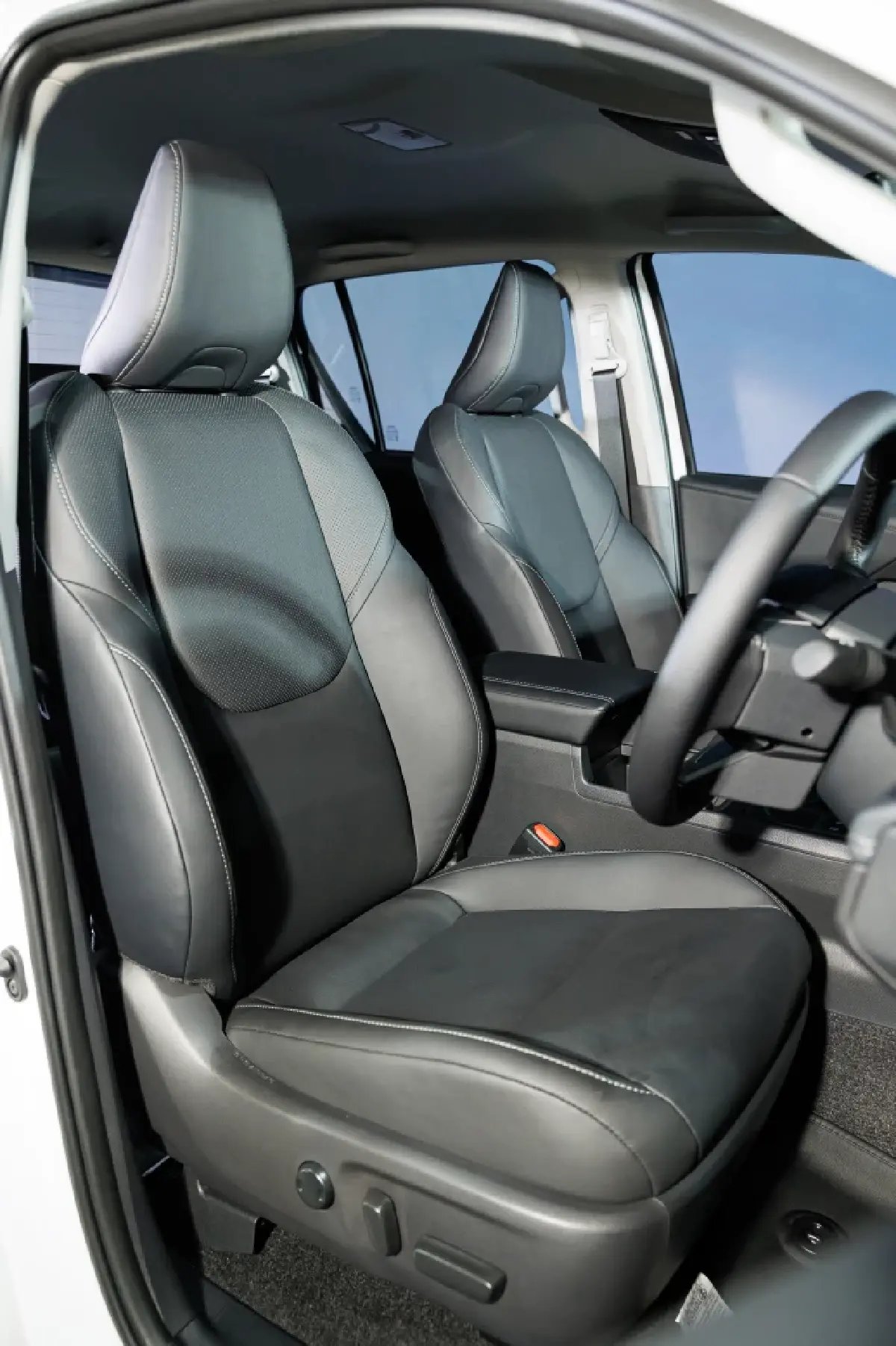 โตโยต้า เสริมตลาดปิกอัพ 'HILUX TRAVO'  เคาะ  789,000-1,366,000 บาท