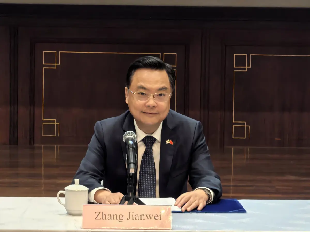 ทูตจีนสรุปการเสด็จเยือนของพระเจ้าอยู่หัวฯ ร่วมกันเขียนมิตรภาพบทใหม่