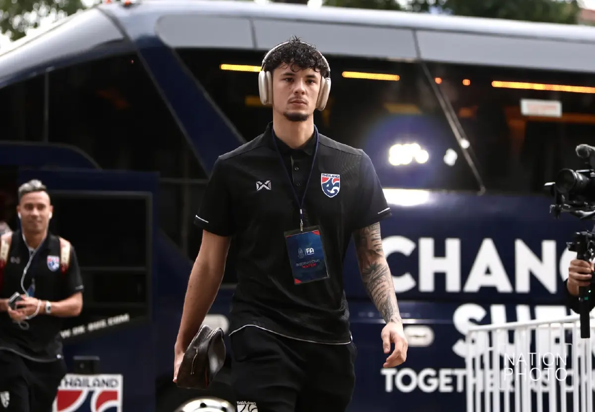 บรรยากาศก่อนศึกคัดเลือกเอเชีย แฟนบอลแห่เชียร์ ไทย พบ สิงคโปร์