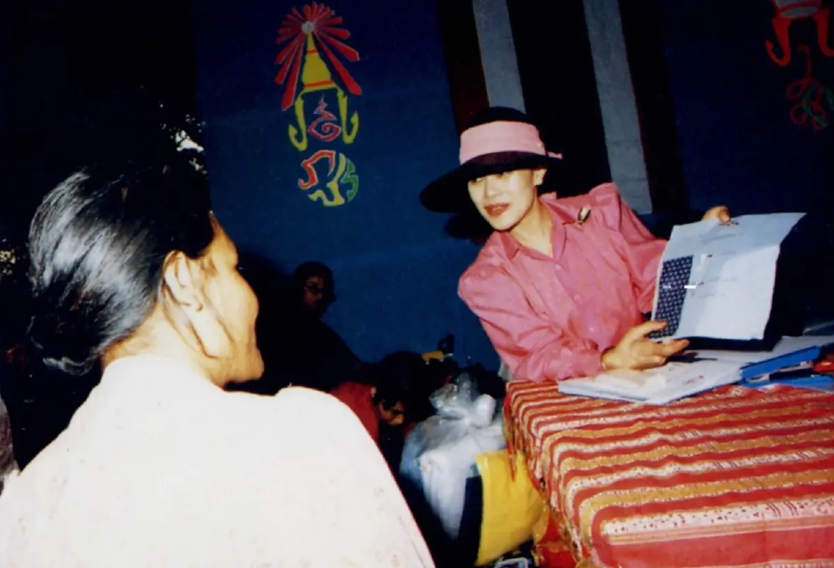 "สมเด็จพระพันปีหลวง" ทรงอภิบาลศิลปาชีพ ปั้นชาวนาสู่ช่างศิลป์ระดับโลก