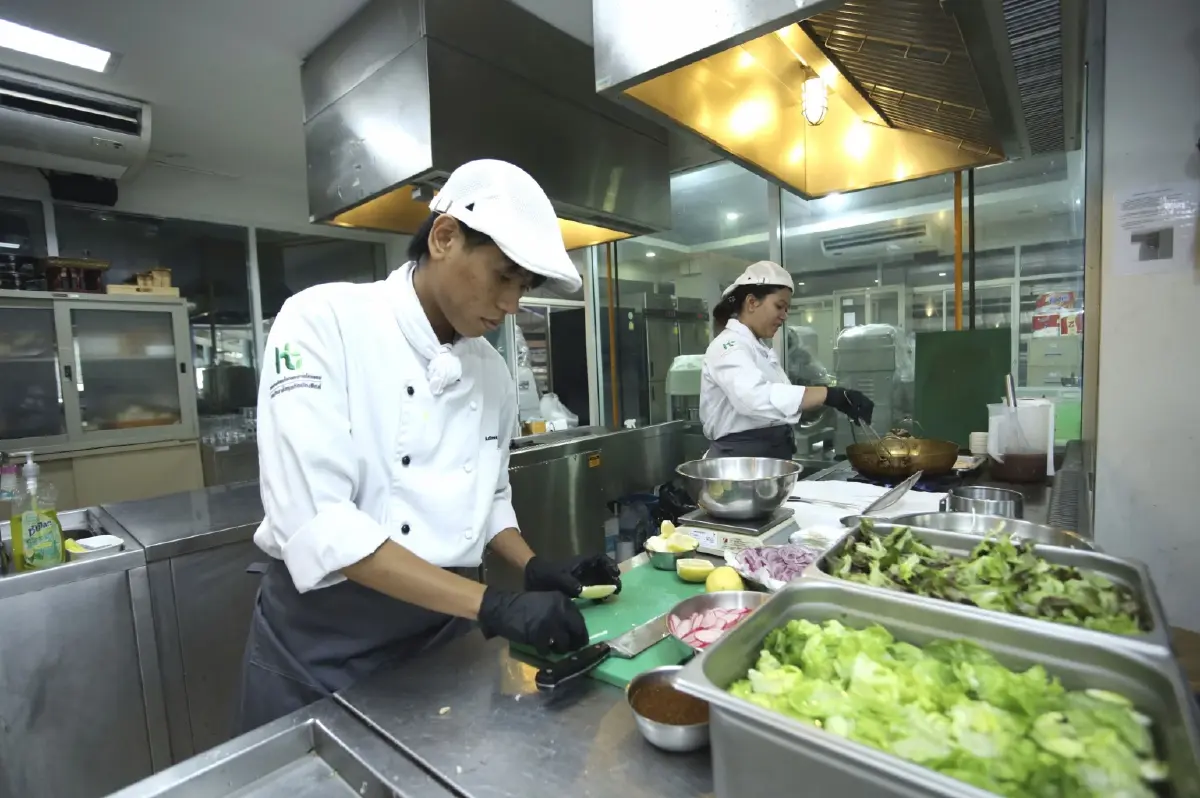 เสิร์ฟความรู้คู่ประสบการณ์ คณะการท่องเที่ยวฯ DPU  ปูทางเชฟรุ่นใหม่